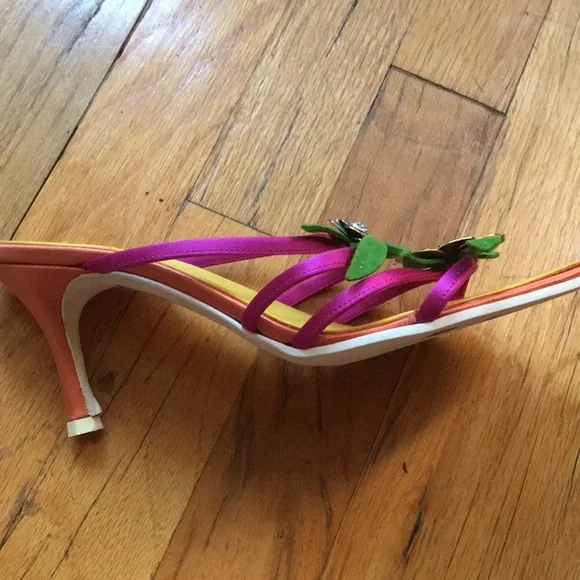 Cute flower sandals. Made in Italy. Size 37 - Picture 4 of 6